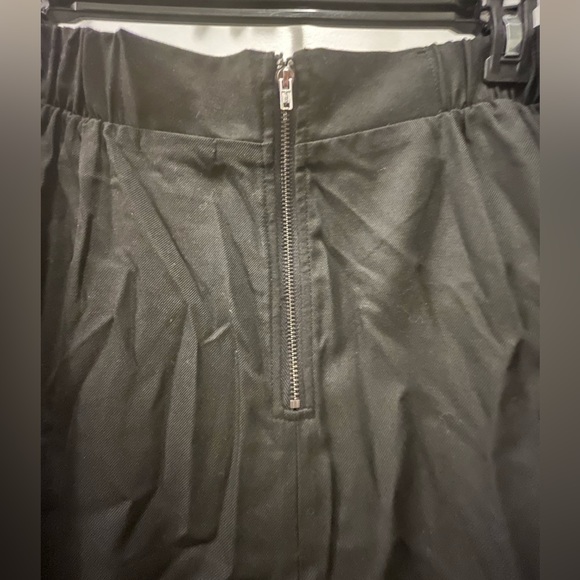 Black a line skirt - Picture 4 of 4